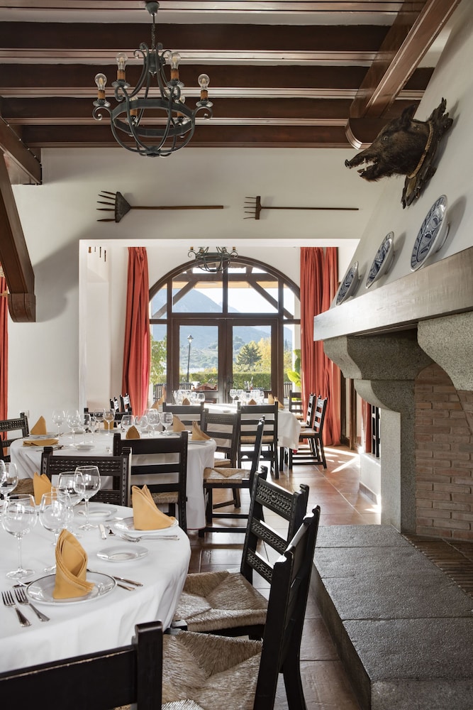 tugasa hotel las truchas