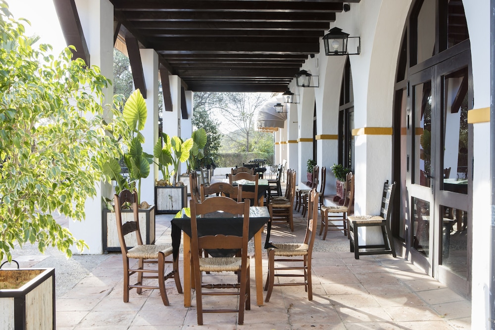 tugasa hotel las truchas