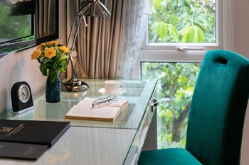 minerva church hotel