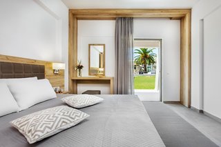 iris hotel