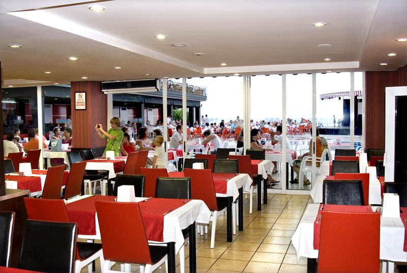 aleria belport beach hotel