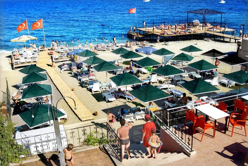 aleria belport beach hotel