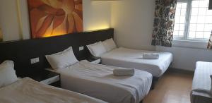 Heathrow Inn,Ealing>>Croydon,2 star