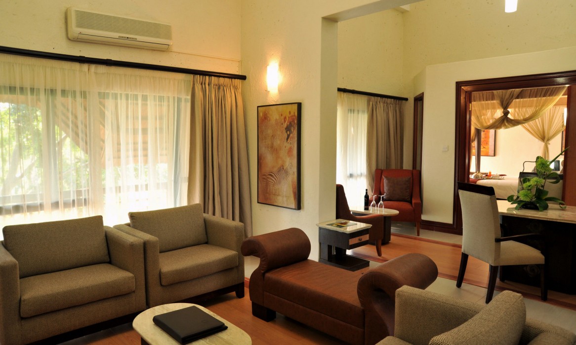 cresta mowana safari resort and spa
