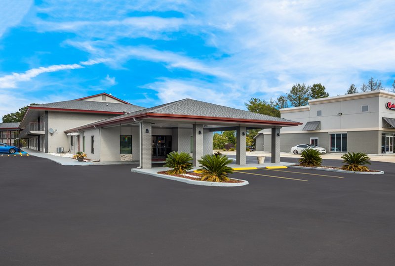 Red Roof Inn & Suites Thomasville