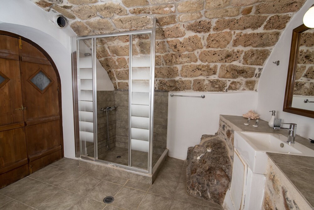 goulas traditional guesthouse