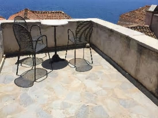 goulas traditional guesthouse