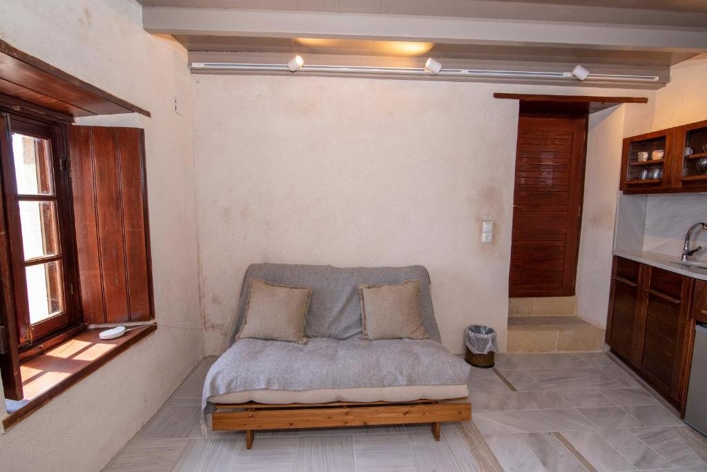 goulas traditional guesthouse