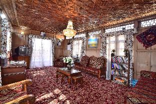 Houseboat Zaindari Palace,In Srinagar (Dal Lake),4 star