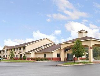 Surestay Plus Hotel By Best Western Highland Poughkeepsie,Highland Falls>>Highland,3 star