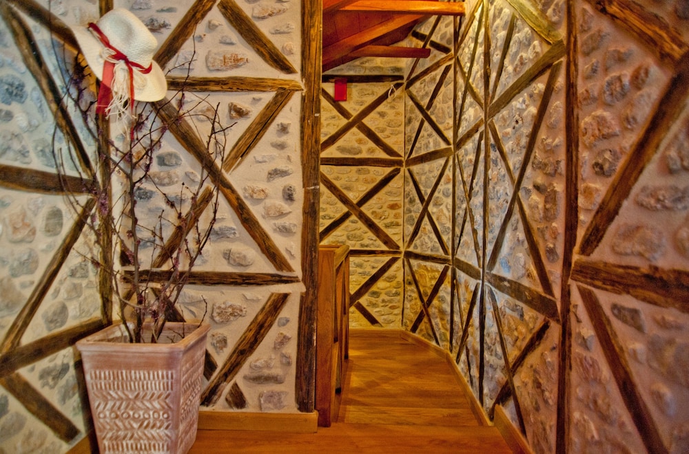 archontiko hatzipanayiotis