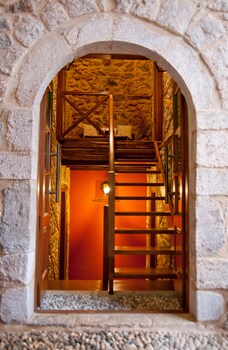 archontiko hatzipanayiotis