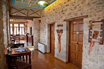 archontiko hatzipanayiotis