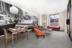 mantra one sandy bay road