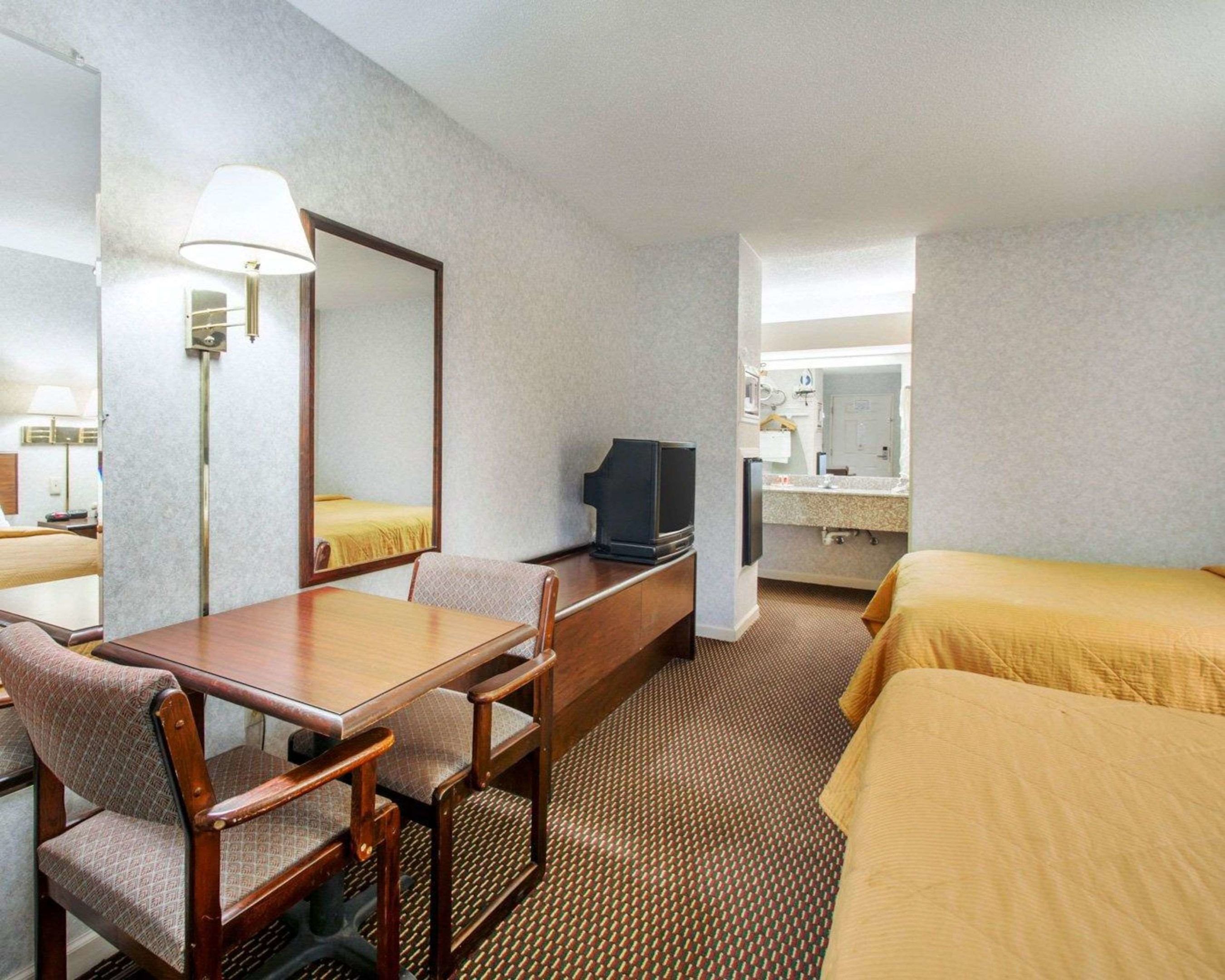 econo lodge troy