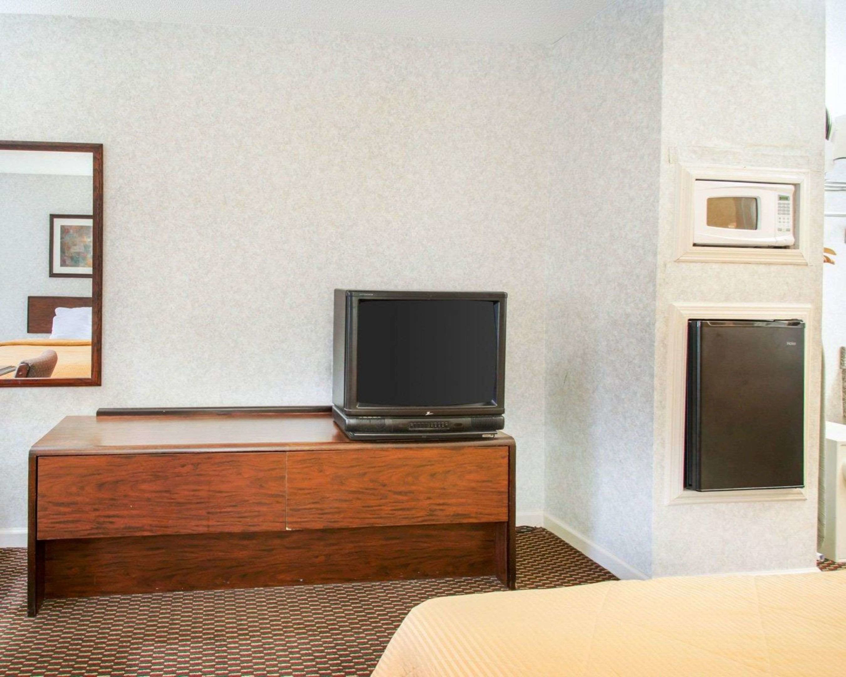 econo lodge troy