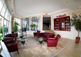 Denizkizi Hotel,In Karavas,3.5 star