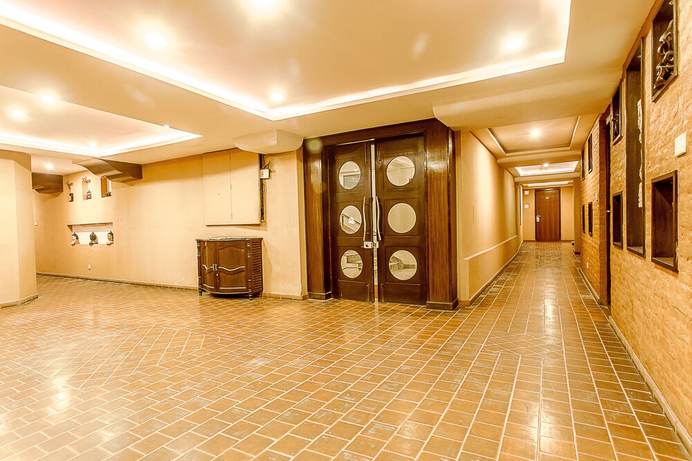 gaju suite hotel