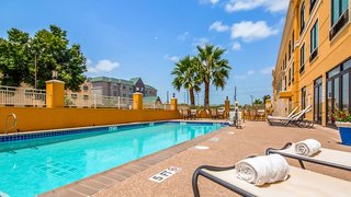 spark by hilton houston bush intercontinental airport