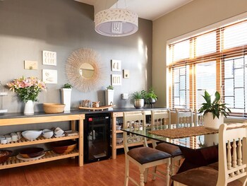 leeuwenzee guest house