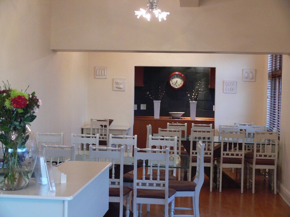 leeuwenzee guest house