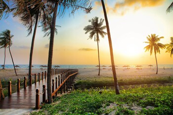 eskala hotels and resorts ngwe saung