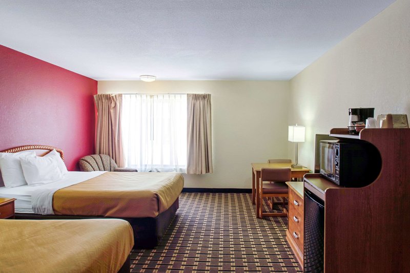 econo lodge inn and suites