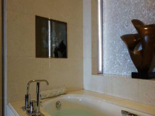 intercontinental shijiazhuang by ihg