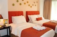 white house beach resort