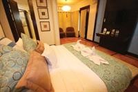 white house beach resort