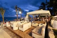 white house beach resort