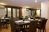 white house beach resort