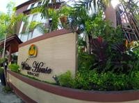 white house beach resort