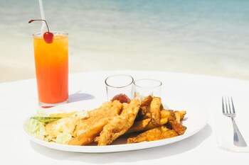 white house beach resort