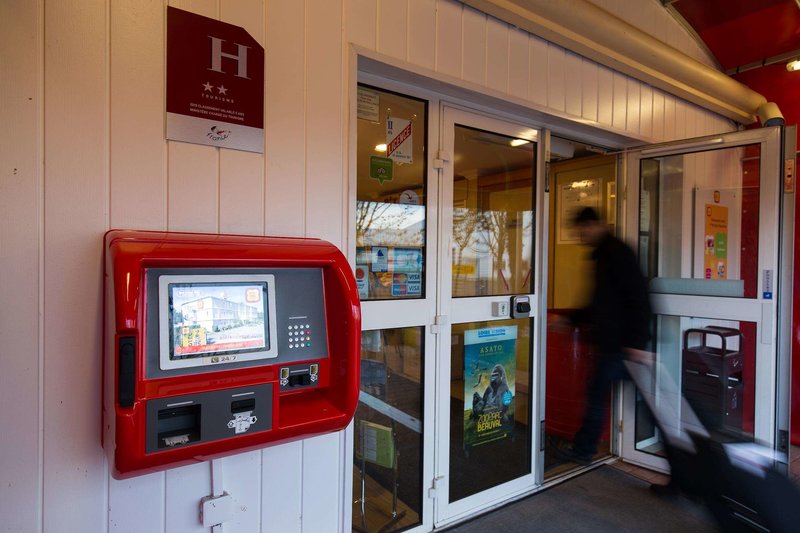 kyriad direct orleans la chapelle st mesmin