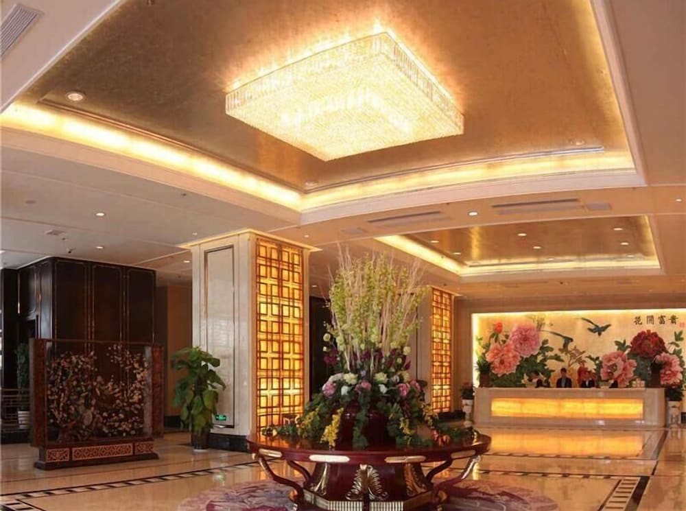 greentree huainan tianjiaan square guangchang road hotel