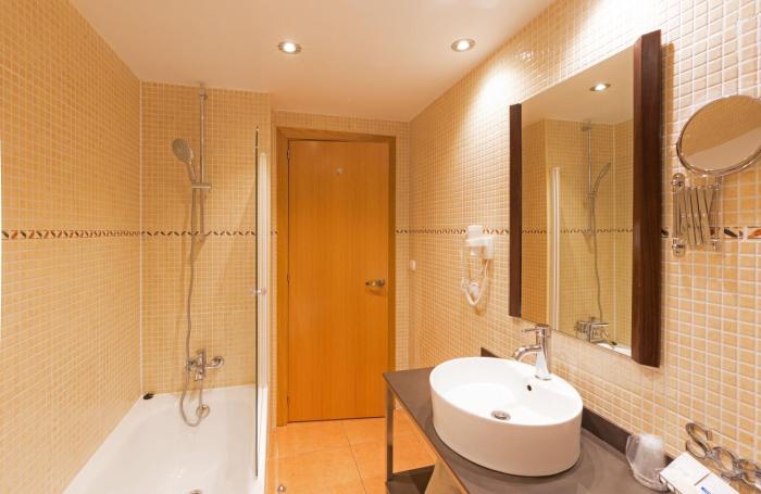 pierre and vacances andorra la tulipa