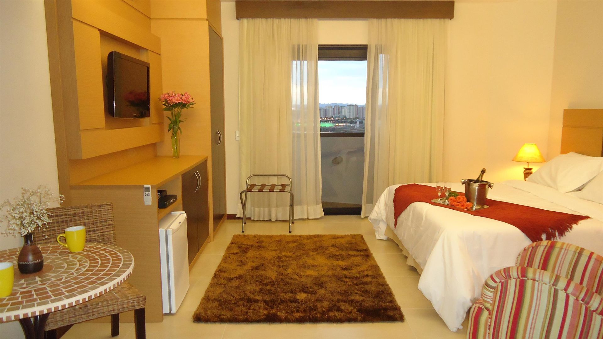 mondrian suite hotel