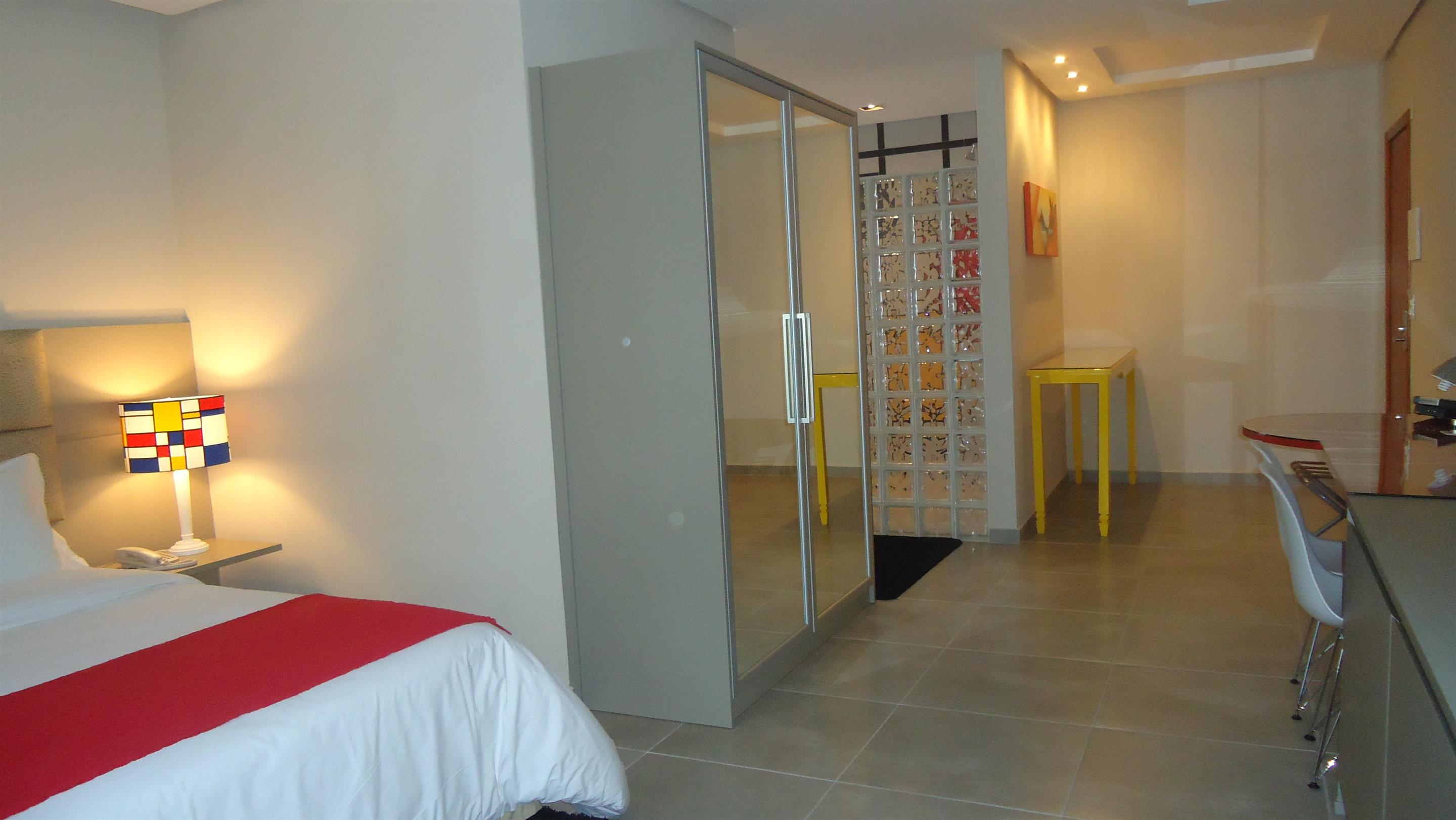 mondrian suite hotel