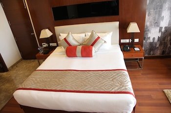 the lal vilas hotel and resort