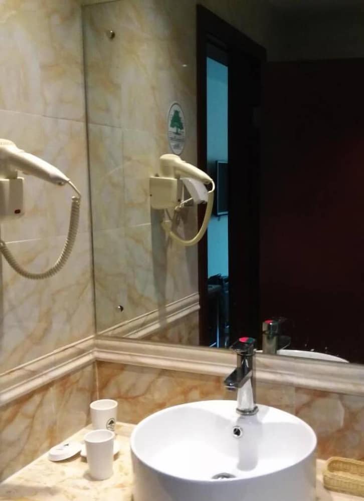 greentree inn guangzhou chimelong paradise yuangang metro station hotel