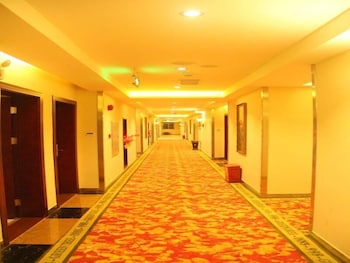greentree inn guangzhou chimelong paradise yuangang metro station hotel