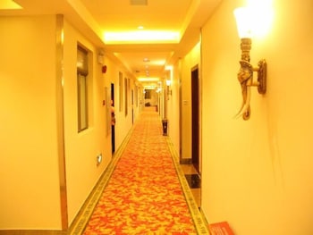 greentree inn guangzhou chimelong paradise yuangang metro station hotel