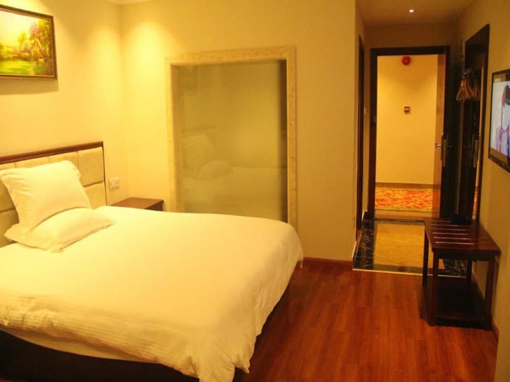 greentree inn guangzhou chimelong paradise yuangang metro station hotel