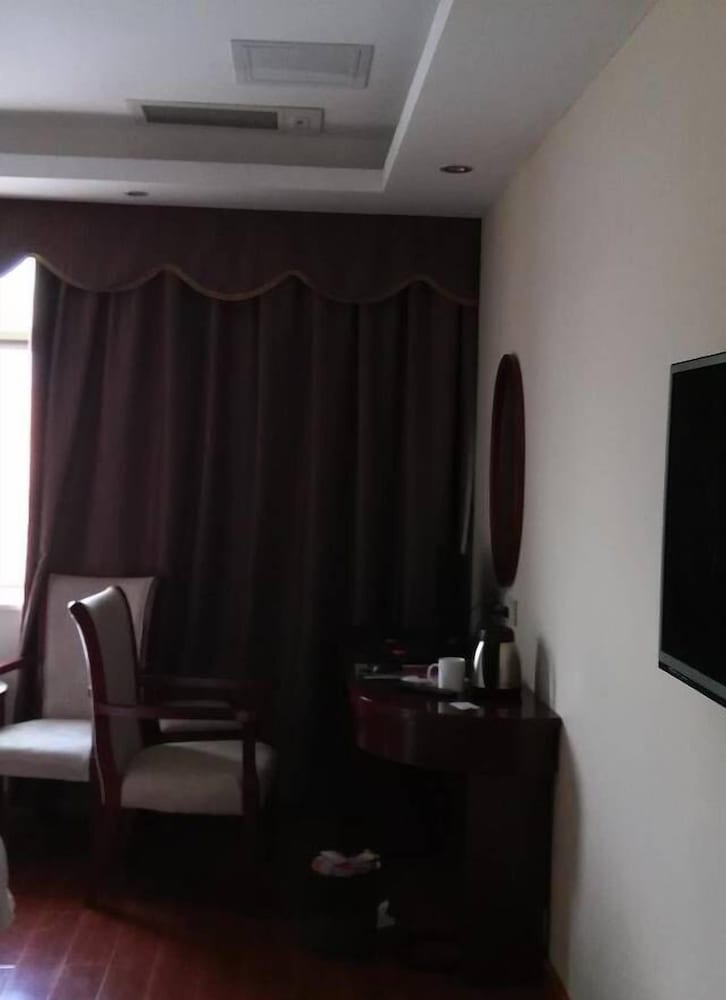 greentree inn guangzhou chimelong paradise yuangang metro station hotel