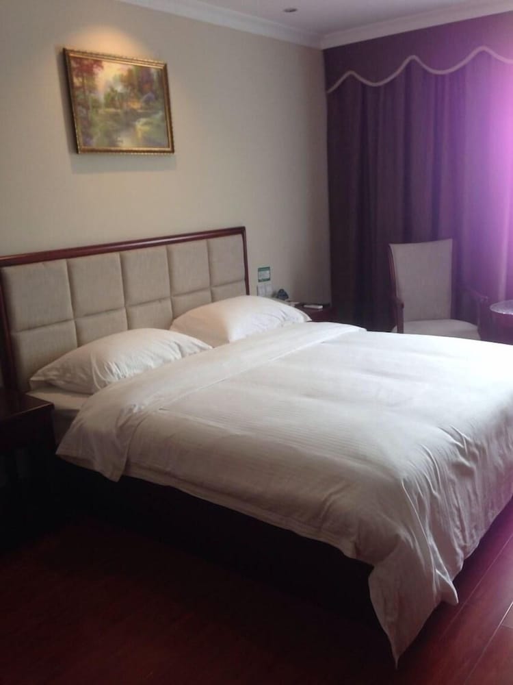 greentree inn guangzhou chimelong paradise yuangang metro station hotel