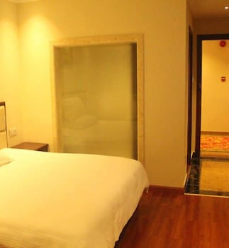 greentree inn guangzhou chimelong paradise yuangang metro station hotel
