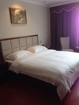 greentree inn guangzhou chimelong paradise yuangang metro station hotel