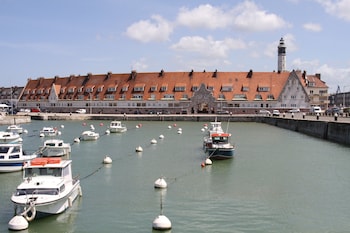 holiday inn calais by ihg