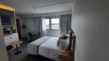 holiday inn calais by ihg